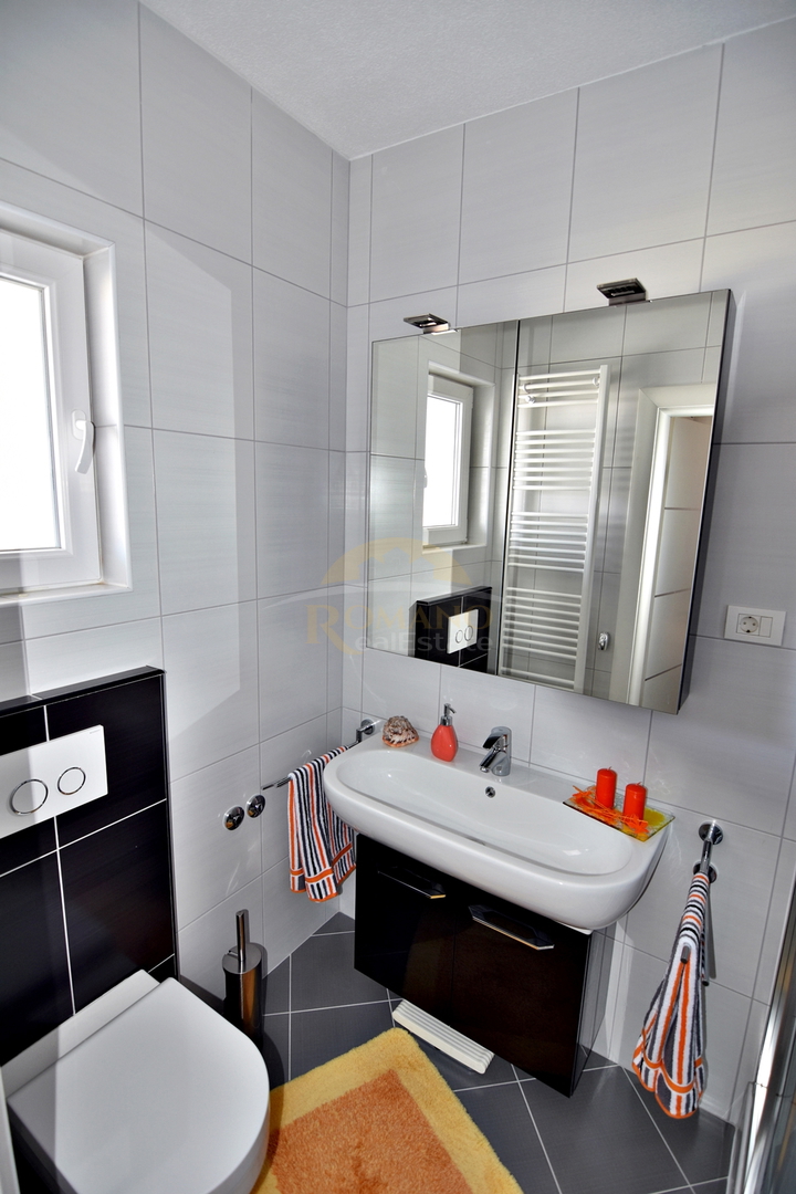 Casa finemente arredata a Čiovo/Okrug Gornji con splendida vista aperta